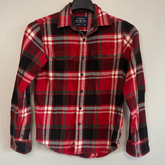 🌲 American Eagle Red Plaid Flannel Shirt Men’s XS Athletic Fit Cotton - Picture 3 of 11